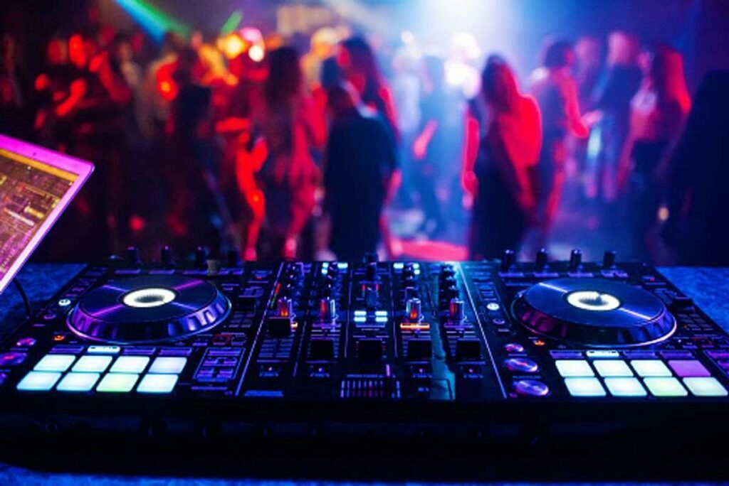best night clubs near Thiruvananthapuram