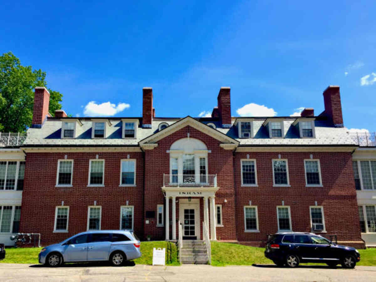 Parkin House - A One-Bedroom Home in Baltimore, Maryland