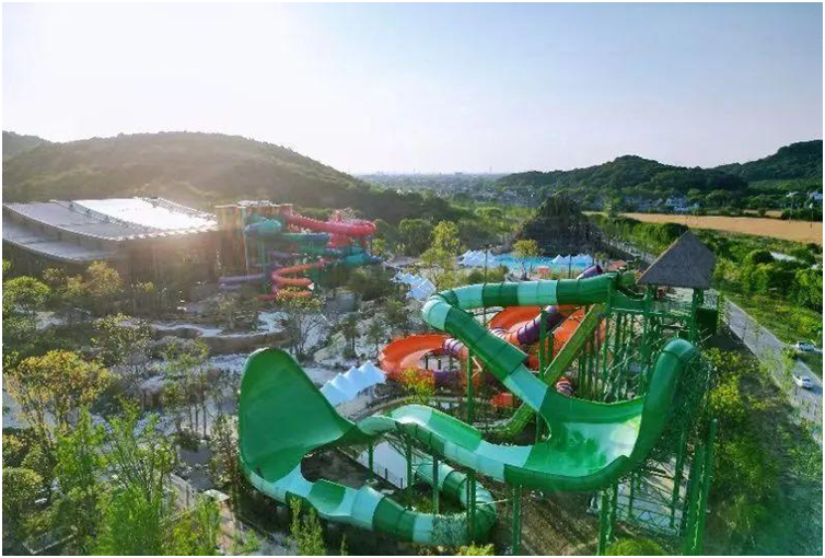 "Chill Out This Summer! Discover Cool Destinations Under 20°C with Hot Package Deals!"